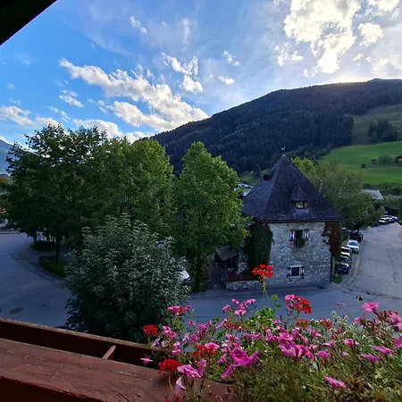 Haus Alpenrose *